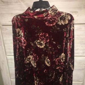 Dress-flowers in velvet